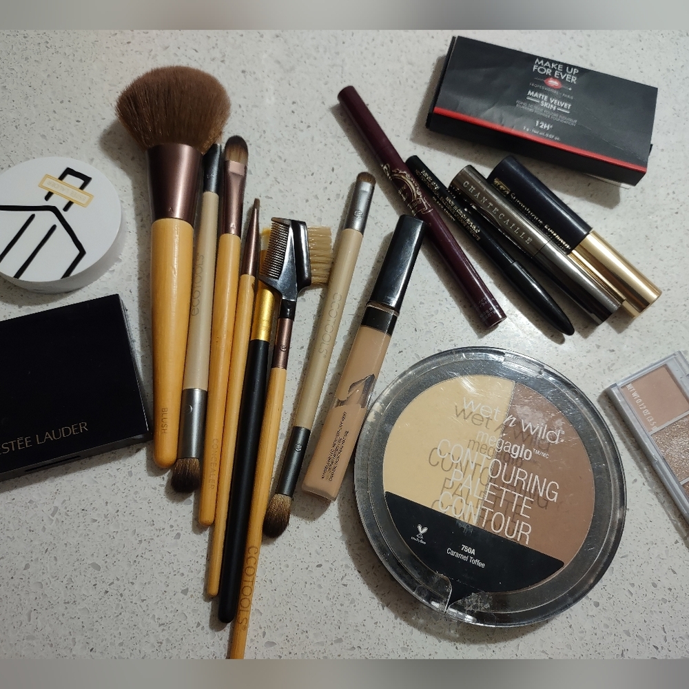 Gentle used makeup bundles